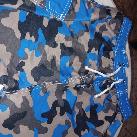 Quad Seven Boys Swim Trunks M(8/10) Camo Blue - Picture 2 of 5